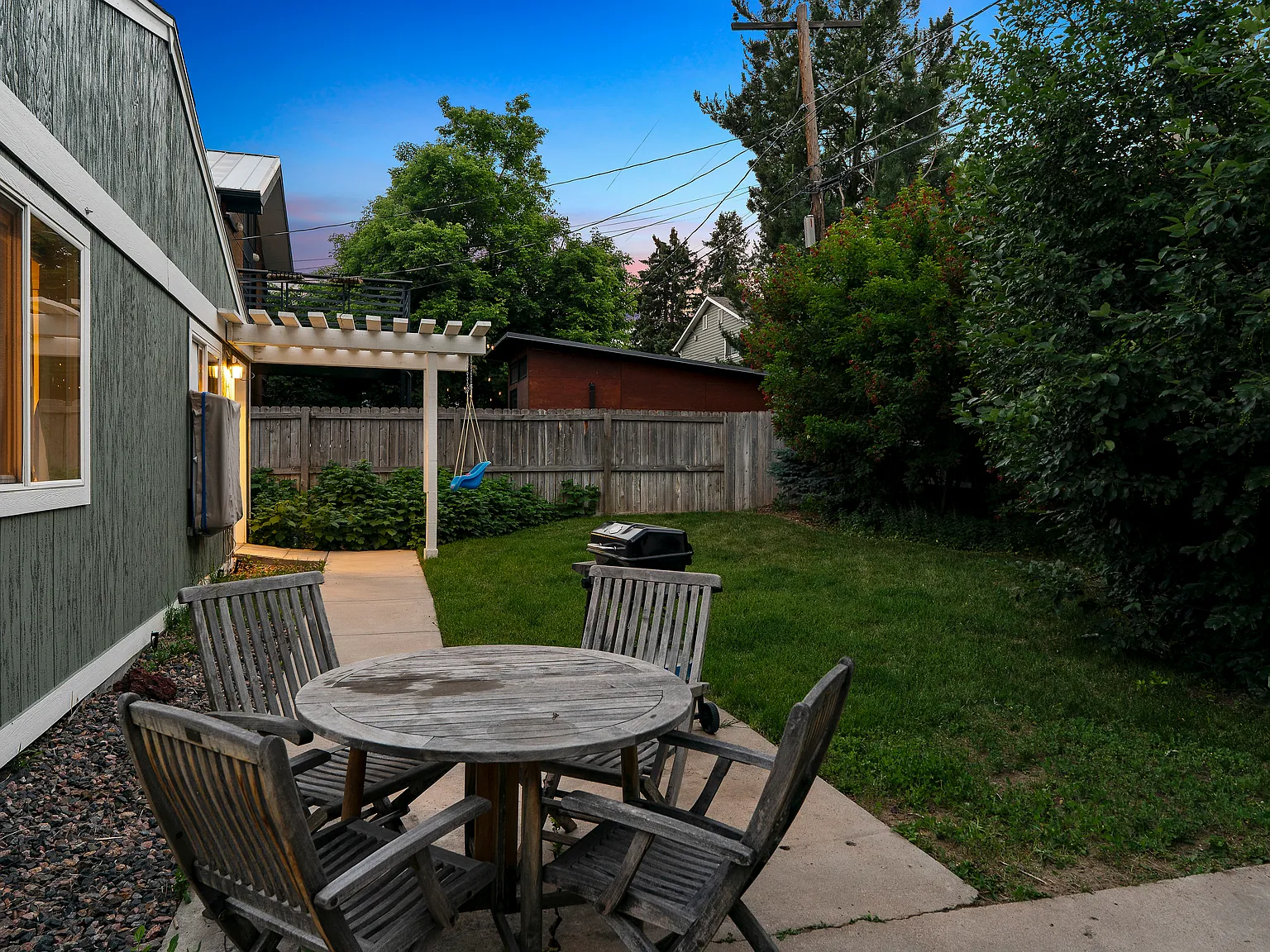 3 bed, 1627 sqft, $3,200 — Photo 4