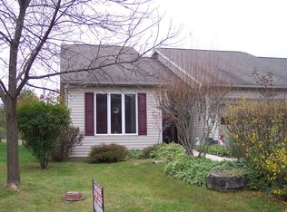 85 Morningside Dr, Falling Waters, WV 25419