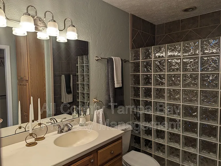 3931 Venetian Way — Photo 15
