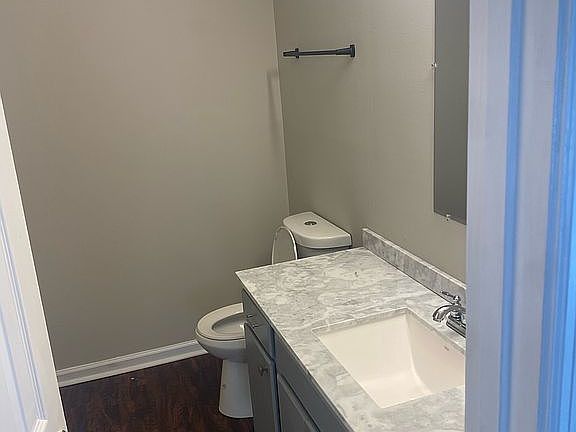 4th image of 1527 Summerplace Dr