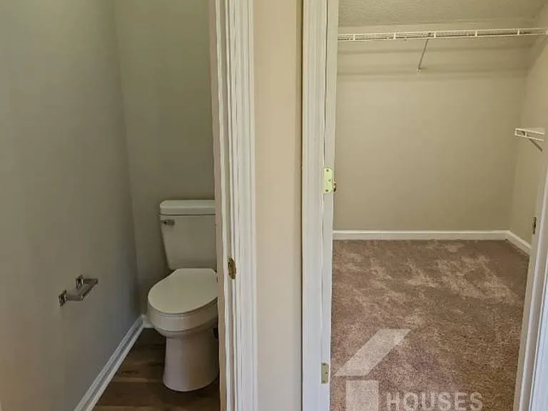 210 Stapleford Park Dr — Photo 22