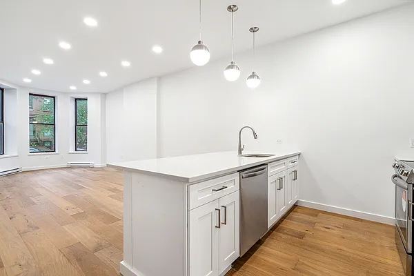 Rented by Freestone Property Group | media 13