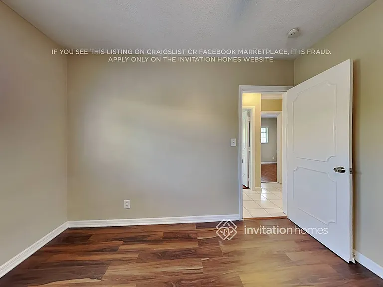 1451 SW 10th St — Photo 15