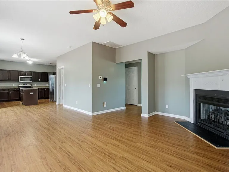 103 Briar Hollow Dr — Photo 12
