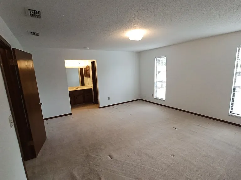 2295 Foxwood Dr — Photo 19