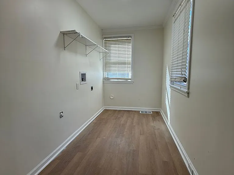15 Bradley Dr — Photo 7