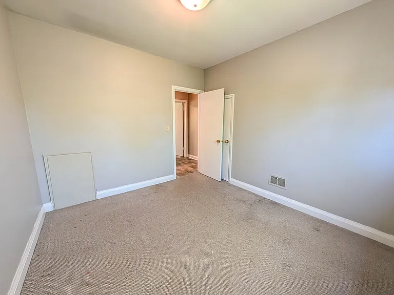 106 Haig St — Photo 10