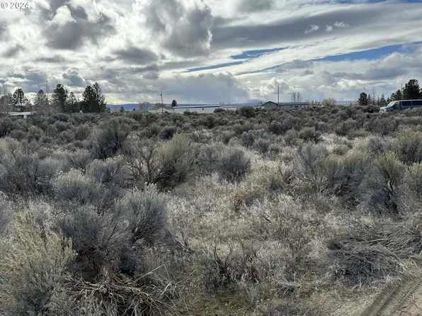 Elm Ln #5500, Christmas Valley, OR 97641