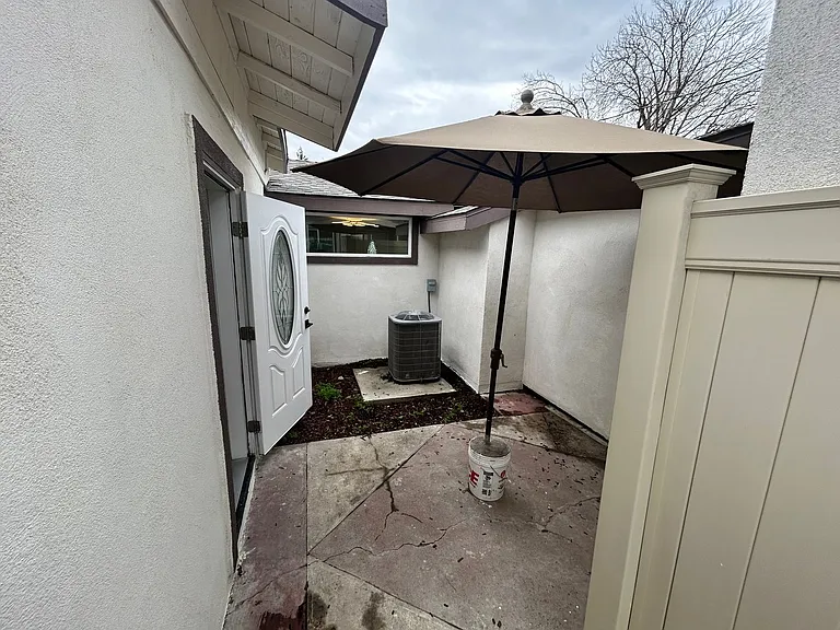 1525 W Orangeburg Ave — Photo 26