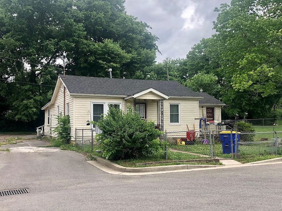 1st image of 231 W 14th Ave