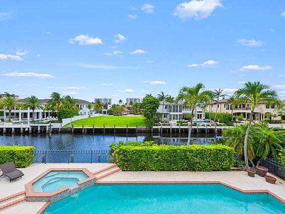 5th image of 396 E Coconut Palm Rd