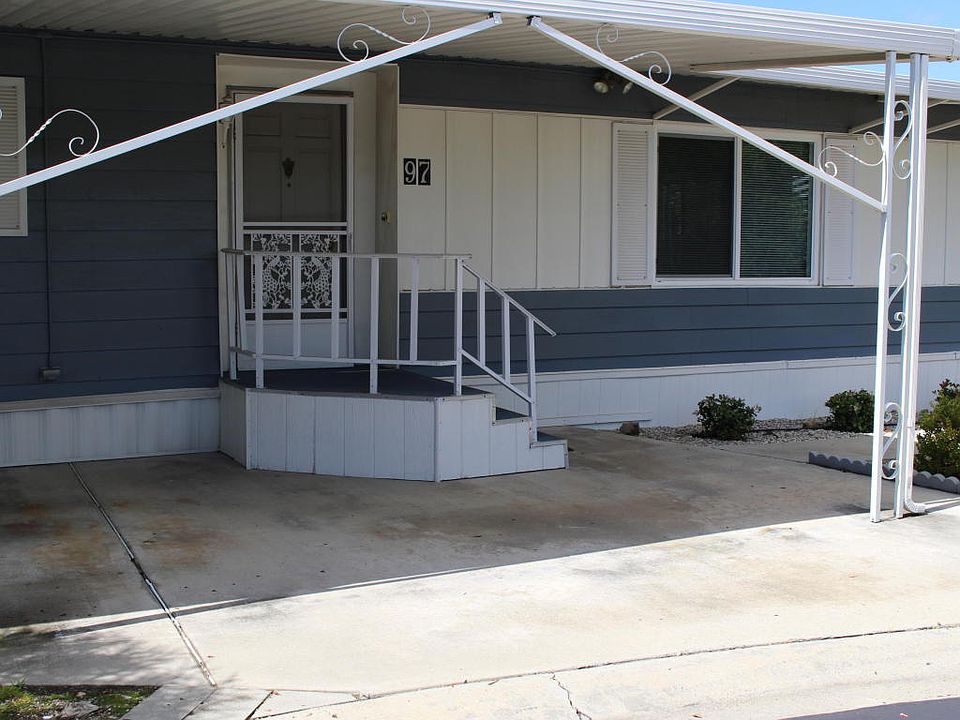 1st image of 97 Jeannine Ct