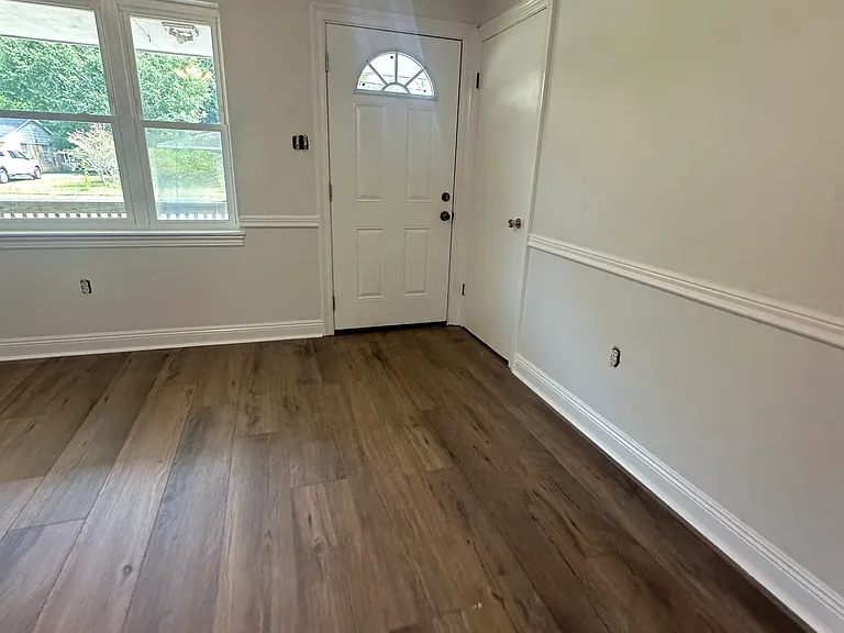 2408 Middlecoff Dr — Photo 10