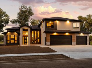 2613 Langer Ln, Bismarck, ND 58504