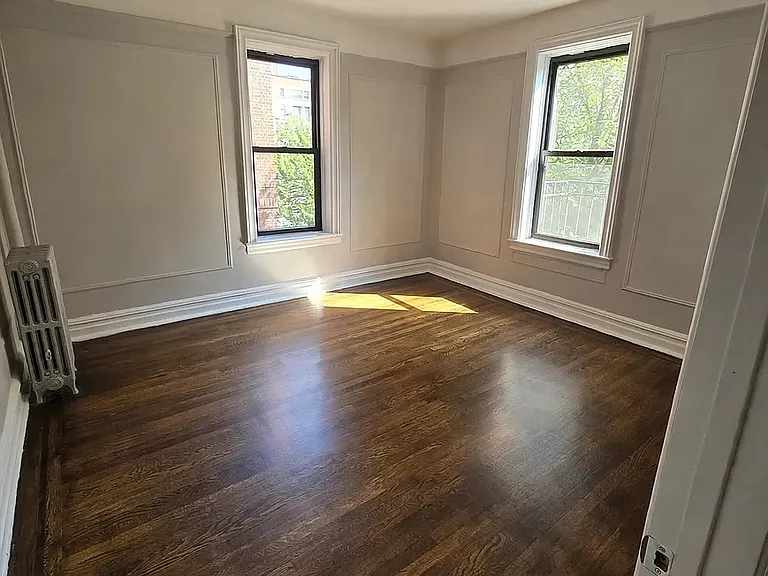 250 Ocean Pkwy #2H — Photo 3