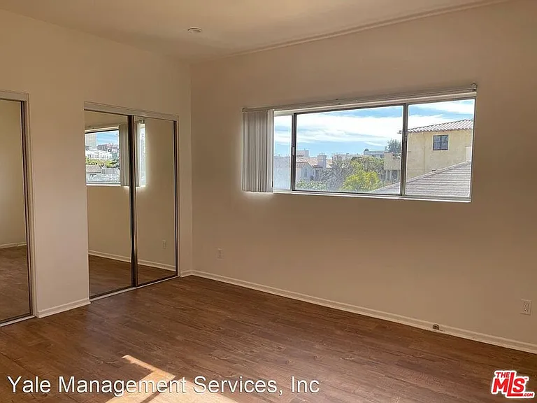 1677 Westholme Ave #302 — Photo 7