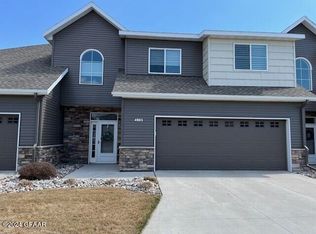 4903 Curt Cir, Grand Forks, ND 58201