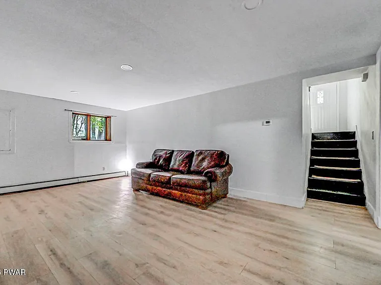 49 Lake View Dr #14 — Photo 37