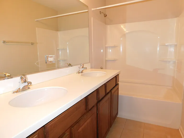 404 Lee St #8 — Photo 11