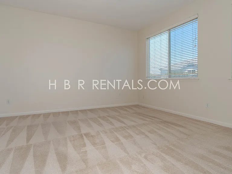 2417 Veneto Ln — Photo 19