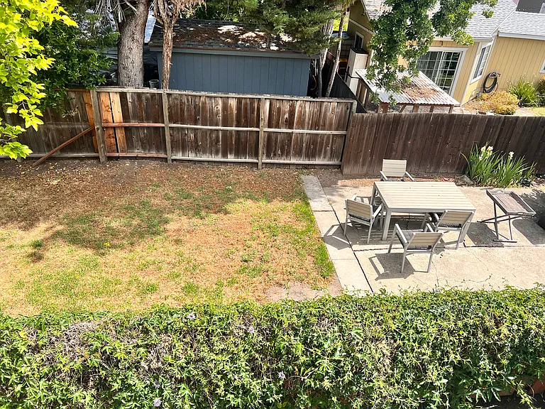 1171 Clinton St — Photo 6