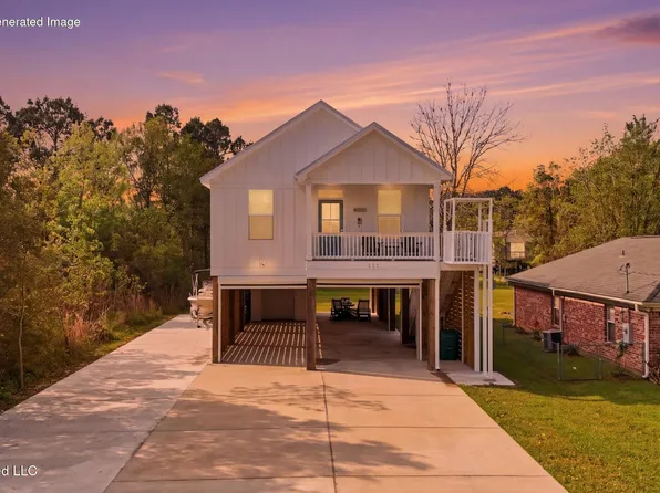 111 North St, Waveland, MS 39576