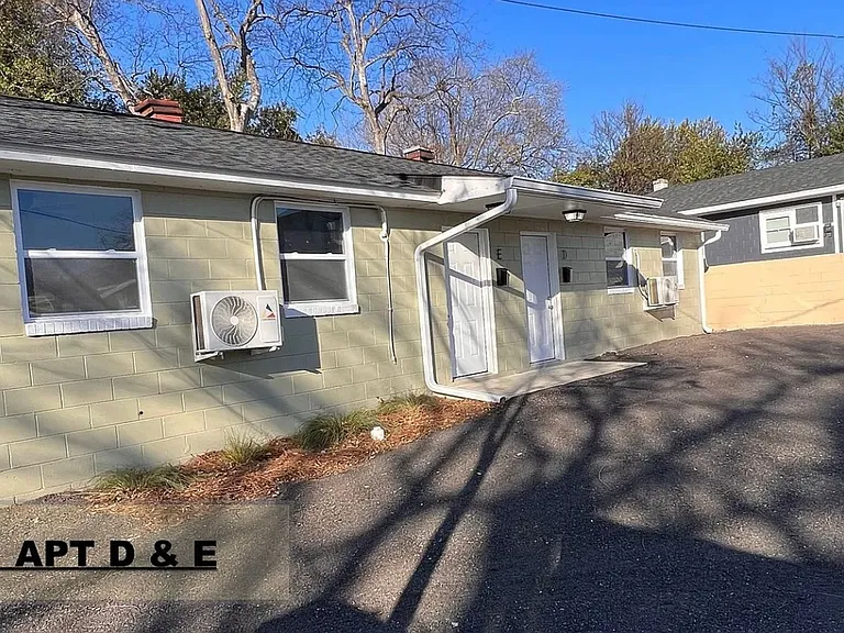 2447 Gervais St #B — Photo 18