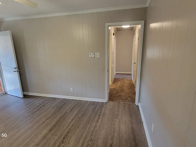 908 N Hughes St — Photo 14