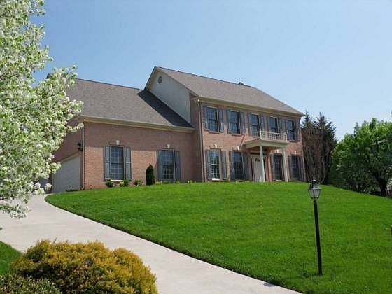 1st image of 8706 Amberleigh Dr