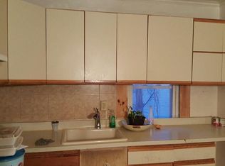 127 Dickinson St APT 2R, Springfield, MA 01108