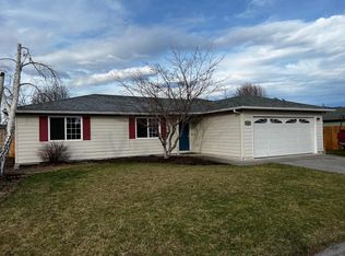 1145 Gatepark Dr, Central Point, OR 97502