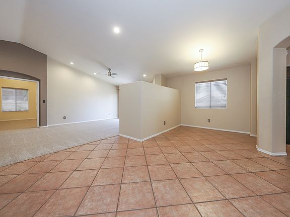 5th image of 2921 N River Creek Pl