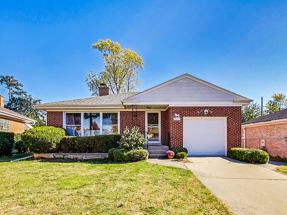 1st image of 921 E Villa Dr