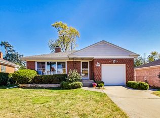 921 E Villa Dr, Des Plaines, IL