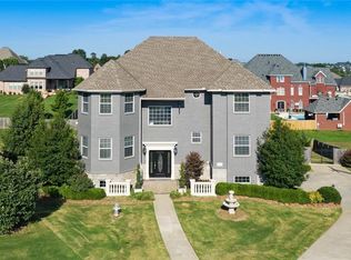 2204 W Carolina Way, Rogers, AR 72758