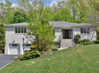 11 Beekman Hill Rd, Essex Fells, NJ 07021