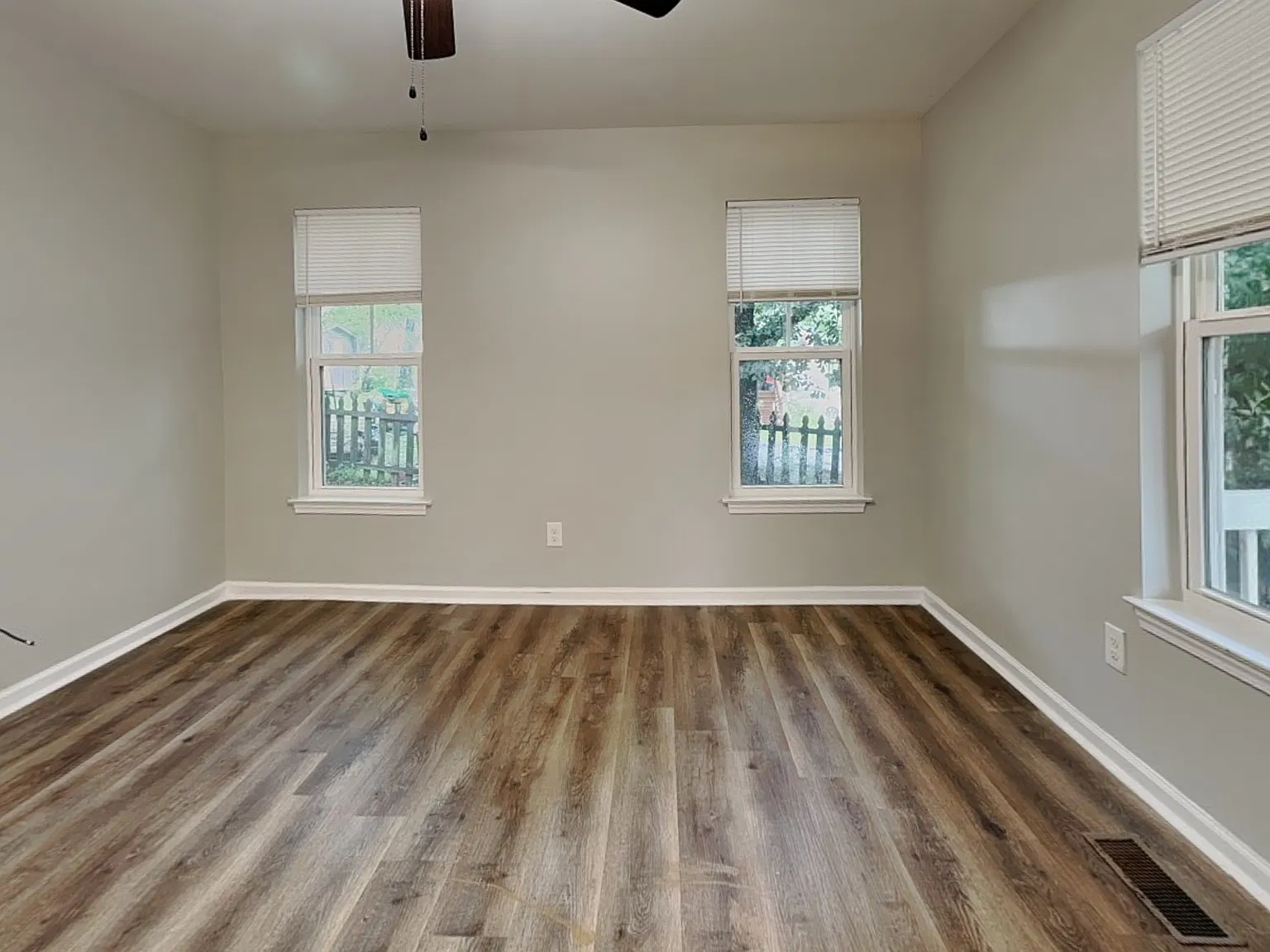 417 E. Hinton Street — Photo 3