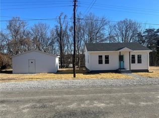209 Highland Dr, Mount Airy, NC 27030