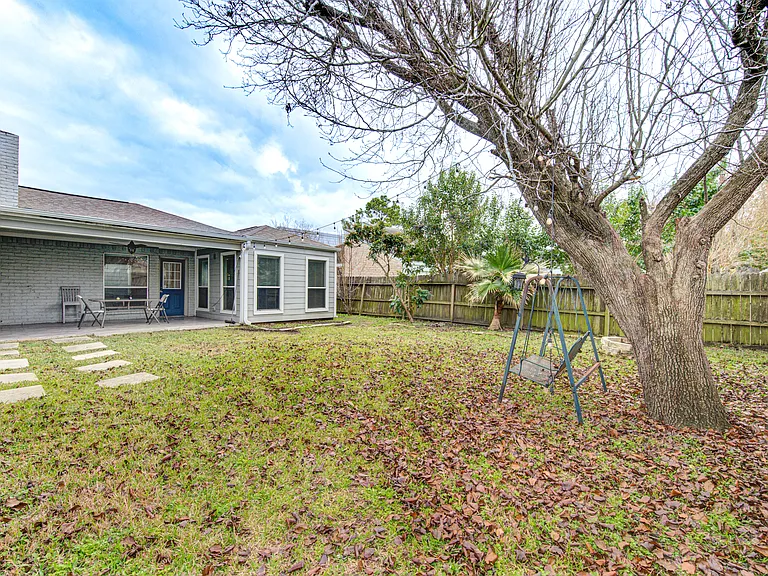 1522 S Kirkwood Rd — Photo 23
