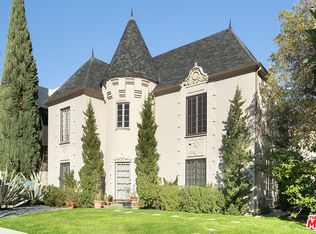 152 S Roxbury Dr, Beverly Hills, CA 90212
