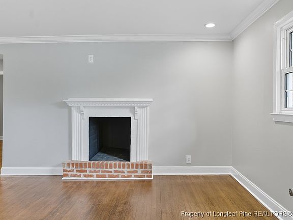 5th image of 714 Westmont Dr