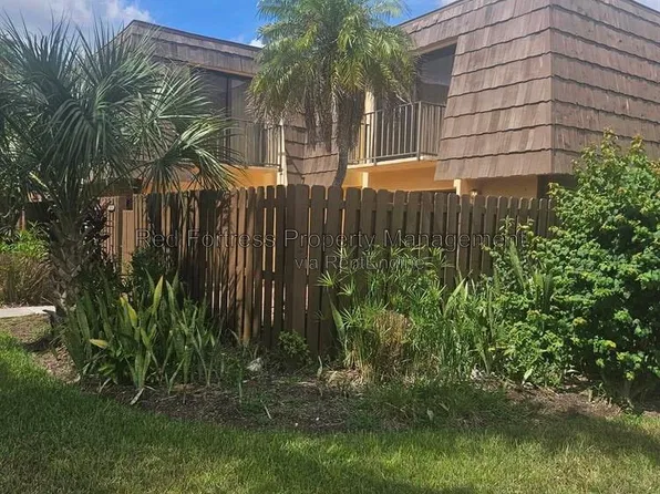 1549 Park Meadows Dr APT 4, Fort Myers, FL 33907