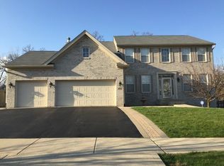 492 Rosewood Dr, Carpentersville, IL