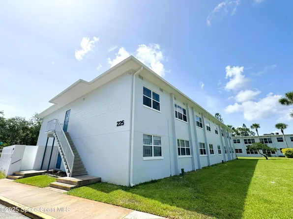 225 Buccaneer Ave #C2-207, Merritt Island, FL 32952