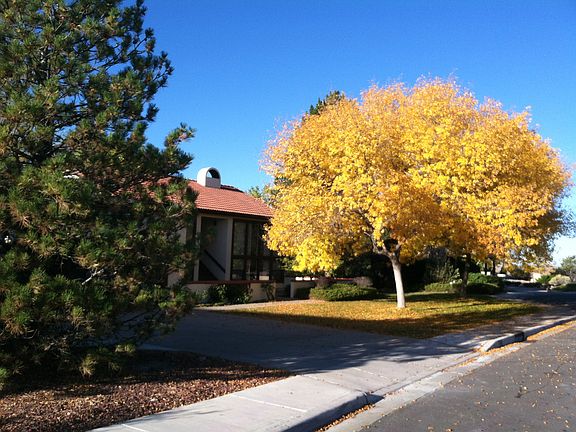 3rd image of 827 Santa Barbara Dr