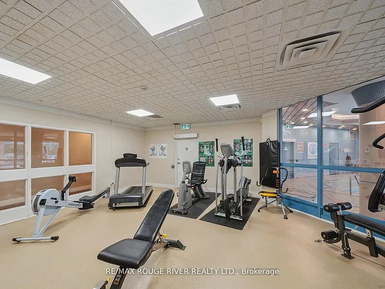 340 Watson St W #305 — Photo 24