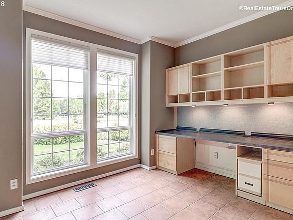 4th image of 1288 NE Parks Edge Cir