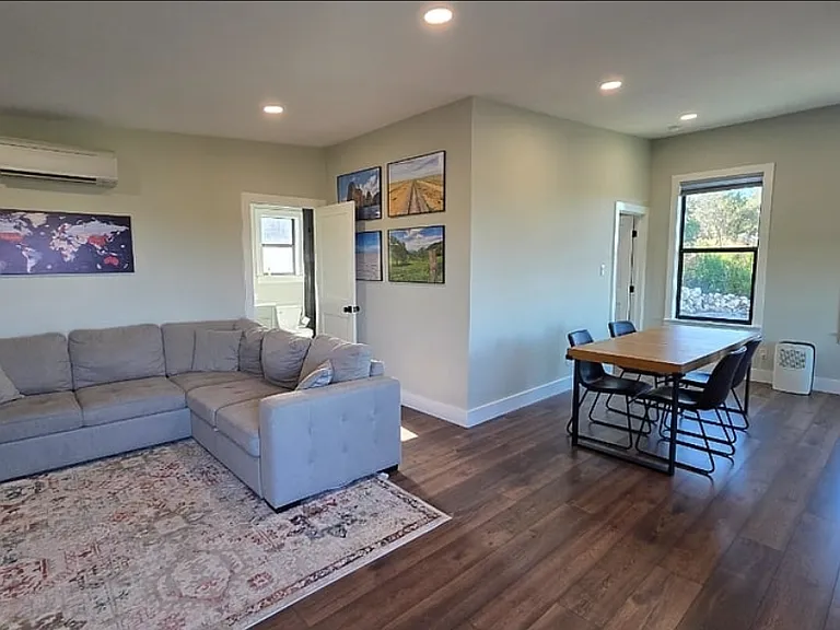 2302 Indian Creek Rd — Photo 3