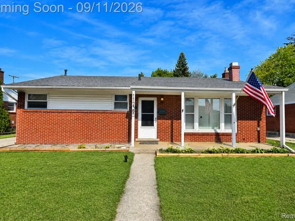 11239 Diamond Dr, Sterling Heights, MI 48314