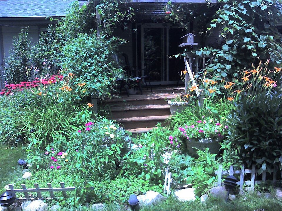 2nd image of 8621 Lee St
